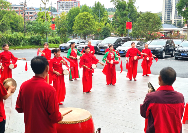 Y26AmkGctnzMbArP.png Y26AmkGctnzMbArP.png