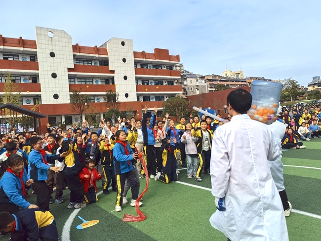 PtGMttr9pY5HxREe.jpg PtGMttr9pY5HxREe.jpg