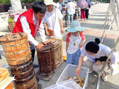 夷陵区举办“世界蜜蜂日”主题活动——国家地理标志农产品“殷家坪蜂蜜”文化节